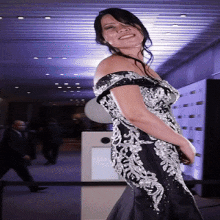 Western Union 11th Anniversary – Pose 360
